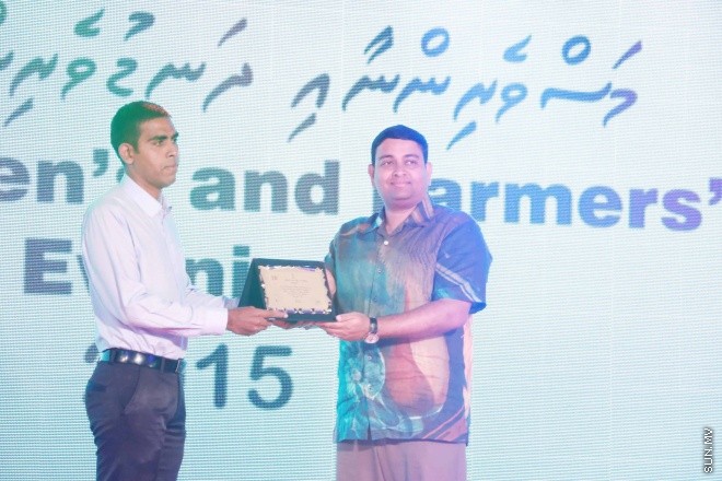 ނުވެމްބަރ 21، ދަނޑުވެރިކަމާއި މަސްވެރިކަމުގެ ދުވަހުގެ މުނާސަބަތާ ގުޅުވައިގެން "މަސްވެރިންނާއި ދަނޑުވެރިންގެ ހަވީރު" ނަމުގައި ދަރުބާރުގޭގައި ބޭއްވި ޖަލްސާ ތެރެއިން -- ސަން ފޮޓޯ/ފަޔާޒު މޫސާ