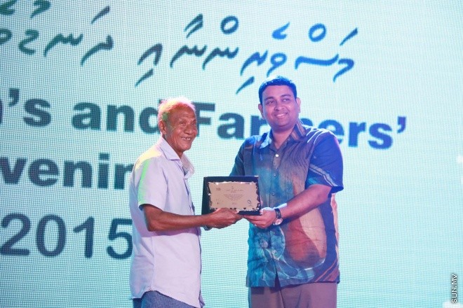 ނުވެމްބަރ 21، ދަނޑުވެރިކަމާއި މަސްވެރިކަމުގެ ދުވަހުގެ މުނާސަބަތާ ގުޅުވައިގެން "މަސްވެރިންނާއި ދަނޑުވެރިންގެ ހަވީރު" ނަމުގައި ދަރުބާރުގޭގައި ބޭއްވި ޖަލްސާ ތެރެއިން -- ސަން ފޮޓޯ/ފަޔާޒު މޫސާ