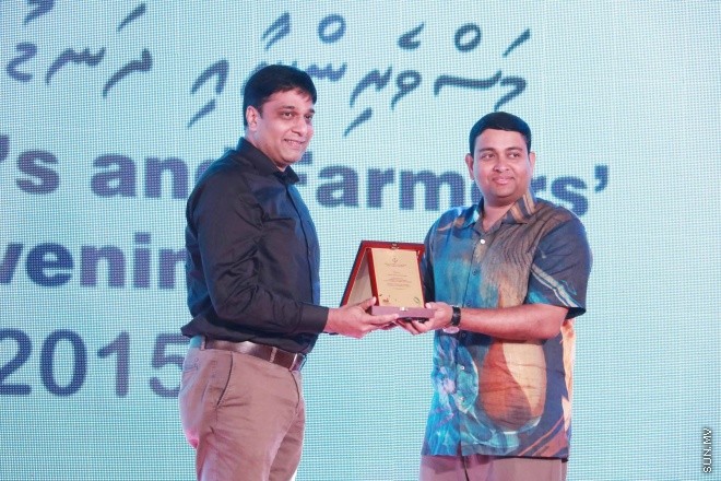 ނުވެމްބަރ 21، ދަނޑުވެރިކަމާއި މަސްވެރިކަމުގެ ދުވަހުގެ މުނާސަބަތާ ގުޅުވައިގެން "މަސްވެރިންނާއި ދަނޑުވެރިންގެ ހަވީރު" ނަމުގައި ދަރުބާރުގޭގައި ބޭއްވި ޖަލްސާ ތެރެއިން -- ސަން ފޮޓޯ/ފަޔާޒު މޫސާ