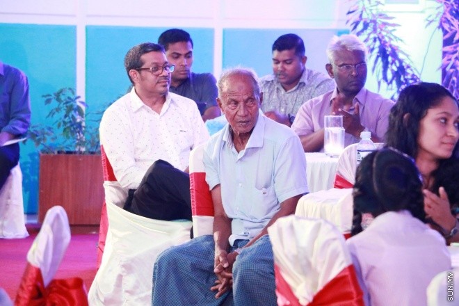 ނުވެމްބަރ 21، ދަނޑުވެރިކަމާއި މަސްވެރިކަމުގެ ދުވަހުގެ މުނާސަބަތާ ގުޅުވައިގެން "މަސްވެރިންނާއި ދަނޑުވެރިންގެ ހަވީރު" ނަމުގައި ދަރުބާރުގޭގައި ބޭއްވި ޖަލްސާ ތެރެއިން -- ސަން ފޮޓޯ/ފަޔާޒު މޫސާ