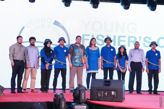 ނުވެމްބަރ 21، ދަނޑުވެރިކަމާއި މަސްވެރިކަމުގެ ދުވަހުގެ މުނާސަބަތާ ގުޅުވައިގެން "މަސްވެރިންނާއި ދަނޑުވެރިންގެ ހަވީރު" ނަމުގައި ދަރުބާރުގޭގައި ބޭއްވި ޖަލްސާ ތެރެއިން -- ސަން ފޮޓޯ/ފަޔާޒު މޫސާ