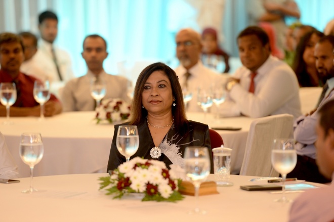 ޑިސެމްބަރު 21، 2015- ސިވިލް ސާވިސްގެ ކުރިއަށް އޮތް ފަސް އަހަރުގެ ޕްލޭން އިފުތިތާހު ކުރުމަށް ޖެން ހޮޓަލުގައި ބޭއްވި ރަސްމިއްޔާތުގައި ރައީސް އަބްދުﷲ ޔާމީން ވާހަކަފުޅު ދައްކަވަނީ -- ފޮޓޯ: ރައީސް އޮފީސް