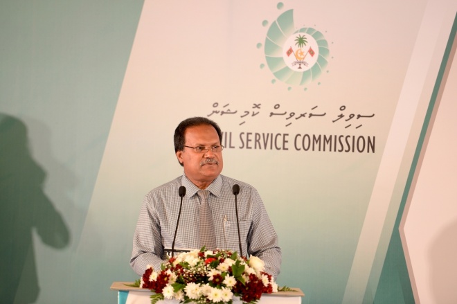 ޑިސެމްބަރު 21، 2015- ސިވިލް ސާވިސްގެ ކުރިއަށް އޮތް ފަސް އަހަރުގެ ޕްލޭން އިފުތިތާހު ކުރުމަށް ޖެން ހޮޓަލުގައި ބޭއްވި ރަސްމިއްޔާތުގައި ރައީސް އަބްދުﷲ ޔާމީން ވާހަކަފުޅު ދައްކަވަނީ -- ފޮޓޯ: ރައީސް އޮފީސް