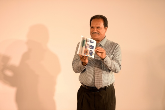 ޑިސެމްބަރު 21، 2015- ސިވިލް ސާވިސްގެ ކުރިއަށް އޮތް ފަސް އަހަރުގެ ޕްލޭން އިފުތިތާހު ކުރުމަށް ޖެން ހޮޓަލުގައި ބޭއްވި ރަސްމިއްޔާތުގައި ރައީސް އަބްދުﷲ ޔާމީން ވާހަކަފުޅު ދައްކަވަނީ -- ފޮޓޯ: ރައީސް އޮފީސް