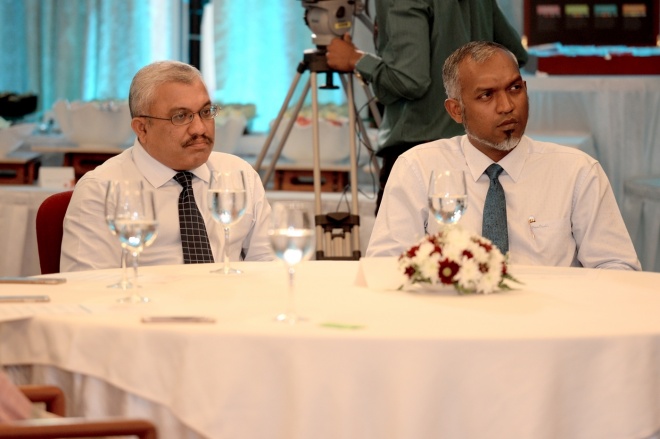 ޑިސެމްބަރު 21، 2015- ސިވިލް ސާވިސްގެ ކުރިއަށް އޮތް ފަސް އަހަރުގެ ޕްލޭން އިފުތިތާހު ކުރުމަށް ޖެން ހޮޓަލުގައި ބޭއްވި ރަސްމިއްޔާތުގައި ރައީސް އަބްދުﷲ ޔާމީން ވާހަކަފުޅު ދައްކަވަނީ -- ފޮޓޯ: ރައީސް އޮފީސް