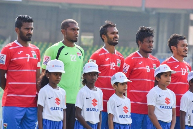 ޑިސެމްބަރު 26، 2015؛ އިންޑިއާގެ ޓްރިވެންޑްރަމްގައި ކުރިއަށްދާ ސާފް ސުޒުކީ ކަޕްގައި ރާއްޖެ އާއި ބަނގުލަދޭޝް ބައްދަލު ކުރި މެޗުގެ ތެރެއިން-- ސަން ފޮޓޯ/ ފަޔާޒު މޫސާ