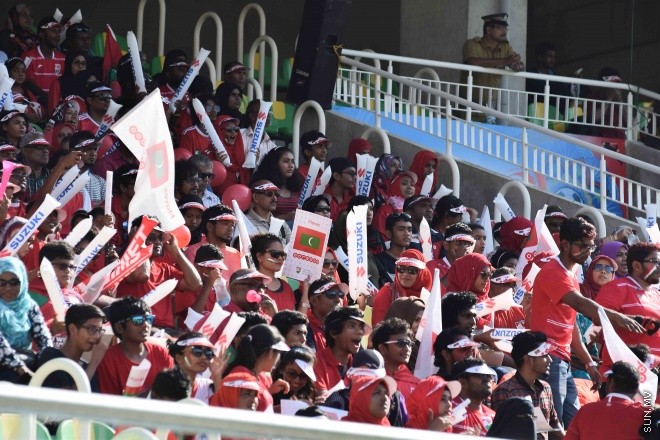 ޑިސެމްބަރ 31، 2015: ސާފް ސުޒުކީ ކަޕް ސެމީ ފައިނަލް ފުރަތަމަ މެޗުގައި ދިވެހި ރާއްޖެ އާއި އިންޑިއާ ބައްދަލުކުރި މެޗުގެ ތެރެއިން -- ސަން ފޮޓޯ/ ފަޔާޒު މޫސާ