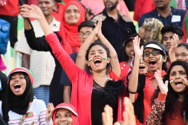 ޑިސެމްބަރ 31، 2015: ސާފް ސުޒުކީ ކަޕް ސެމީ ފައިނަލް ފުރަތަމަ މެޗުގައި ދިވެހި ރާއްޖެ އާއި އިންޑިއާ ބައްދަލުކުރި މެޗުގެ ތެރެއިން -- ސަން ފޮޓޯ/ ފަޔާޒު މޫސާ