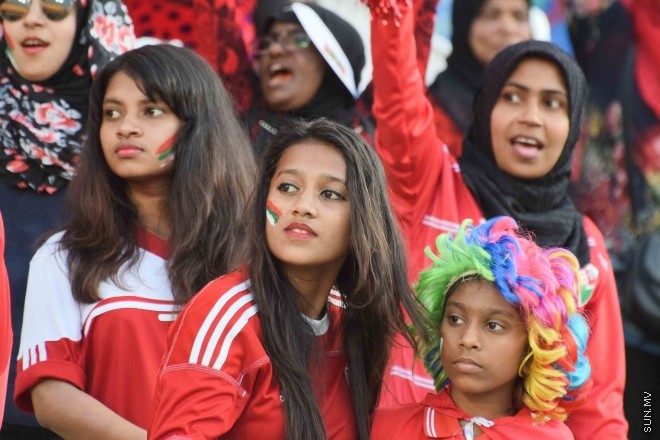 ޑިސެމްބަރ 31، 2015: ސާފް ސުޒުކީ ކަޕް ސެމީ ފައިނަލް ފުރަތަމަ މެޗުގައި ދިވެހި ރާއްޖެ އާއި އިންޑިއާ ބައްދަލުކުރި މެޗުގެ ތެރެއިން -- ސަން ފޮޓޯ/ ފަޔާޒު މޫސާ