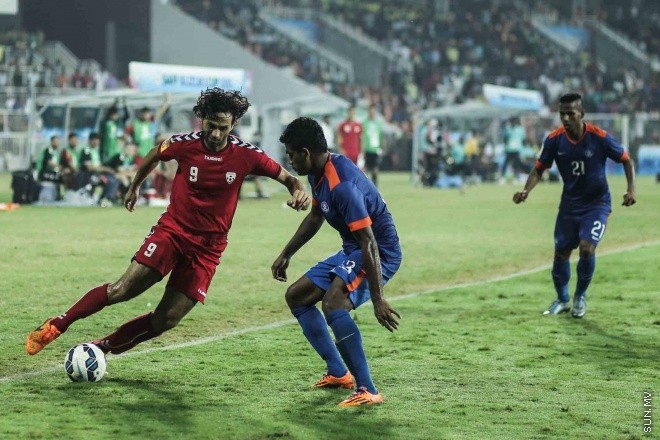 ޖެނުއަރީ 3، 2016: އިންޑިއާގެ ޓްރިވެންޑްރަމްގައި ކުރިއަށްދާ ސާފް ސުޒުކީ ކަޕްގެ ފައިނަލް މެޗުގެ ތެރެއިން: ފަހަތުން އަރާ 1-2 ލަނޑުން މެޗުން މޮޅުވެ މުބާރާތް ކާމިޔާބު ކުރީ އިންޑިއާ -- ސަން ފޮޓޯ/ ފަޔާޒު މޫސާ
