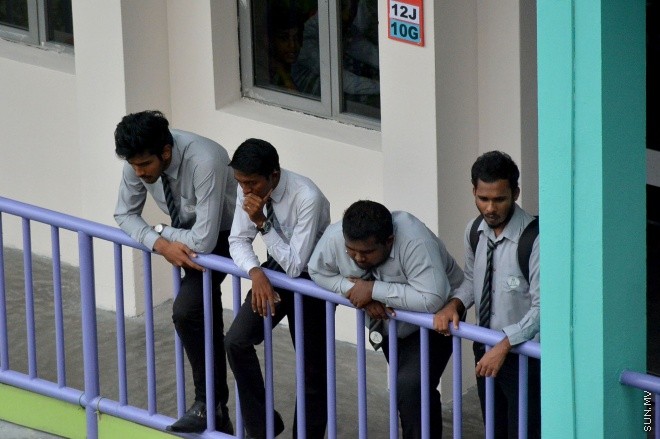 13 ޖެނުއަރީ 2016: ދިރާސީ އާ އަހަރުގެ ކިޔެވުން ފެށުން. އަހްމަދިއްޔާ އިންޓަނޭޝަނަލް ސްކޫލްގެ ދަރިވަރުންތަކެއް --- ސަން ފޮޓޯ: އަހްމަދު މުޖްތަބާ