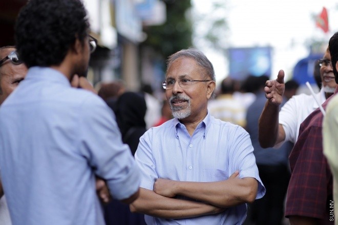 ފެބްރުއަރީ 5، 2016: ކޮރަޕްޝަނާ ދެކޮޅަށް އެމްޑީޕީން އިސްނަގައިގެން ކުރިއަށް ގެންދިޔަ އެއްވުމުގެ ތެރެއިން -- ސަން ފޮޓޯ/ފަޔާޒު މޫސާ