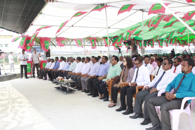 ފެބްރުއަރީ 15، 2016: ގދ. ގައްދޫގައި ރައްކާތެރި ބޯފެނުގެ ހިދުމަތް އިފްތިތާހު ކުރުމުގެ ރަސްމިއްޔާތު ތެރެއިން-- ސަން ފޮޓޯ ފަޒްލީނާ ހުސައިން