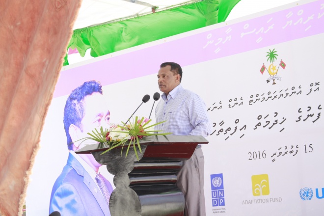 ފެބްރުއަރީ 15، 2016: ގދ. ގައްދޫގައި ރައްކާތެރި ބޯފެނުގެ ހިދުމަތް އިފްތިތާހު ކުރުމުގެ ރަސްމިއްޔާތު ތެރެއިން-- ސަން ފޮޓޯ ފަޒްލީނާ ހުސައިން