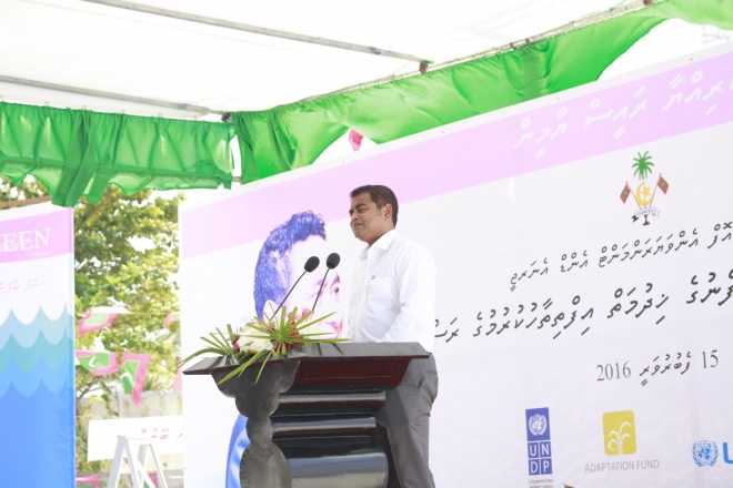 ފެބްރުއަރީ 15، 2016: ގދ. ގައްދޫގައި ރައްކާތެރި ބޯފެނުގެ ހިދުމަތް އިފްތިތާހު ކުރުމުގެ ރަސްމިއްޔާތު ތެރެއިން-- ސަން ފޮޓޯ ފަޒްލީނާ ހުސައިން