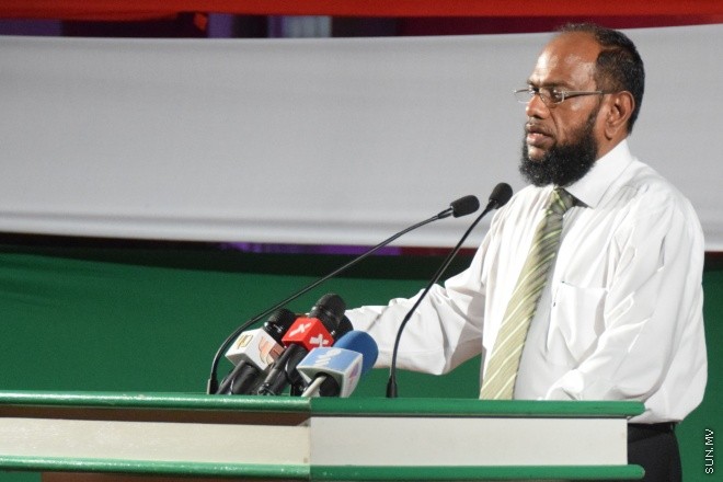 19 ފެބްރުއަރީ 2016 : އާދާލަތު ޕާޓީން އާޓިފިޝަލް ބީޗުގައި ބޭވިޖަލްސާގެ ތެރެއިން --- ސަން ފޮޓޯ : މުހަންމަދު އަފްރާހް 