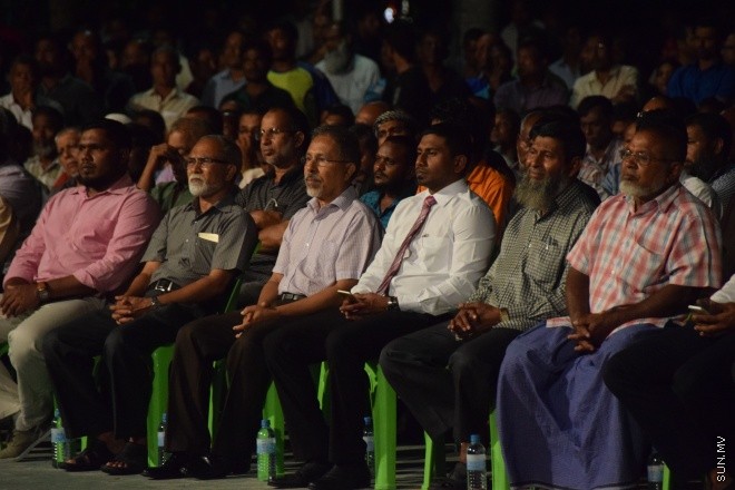 19 ފެބްރުއަރީ 2016 : އާދާލަތު ޕާޓީން އާޓިފިޝަލް ބީޗުގައި ބޭވިޖަލްސާގެ ތެރެއިން --- ސަން ފޮޓޯ : މުހަންމަދު އަފްރާހް 