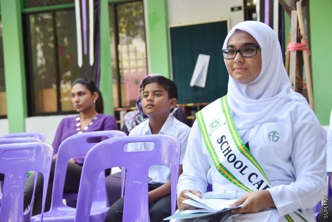 ފެބްރުއަރީ 24، 2016: މުހައްމަދު އަމީންދީދީގެ ހަނދާނުގައި ކޮންމެ އަހަރަކު ވެސް އަމީނިއްޔާ ސްކޫލުން ދެމުން އަންނަ މުހައްމަދު އަމީން އެވޯޑު ހަވާލުކުރުމާއި ސްކޫލްގެ ޕޯސްޓުުންނަށް މަގާމު ހަވާލުކުރުމަށް ބޭއްވި ރަސްމިއްޔާތު -- ސަން ފޮޓޯ/ ފަޔާޒު މޫސާ