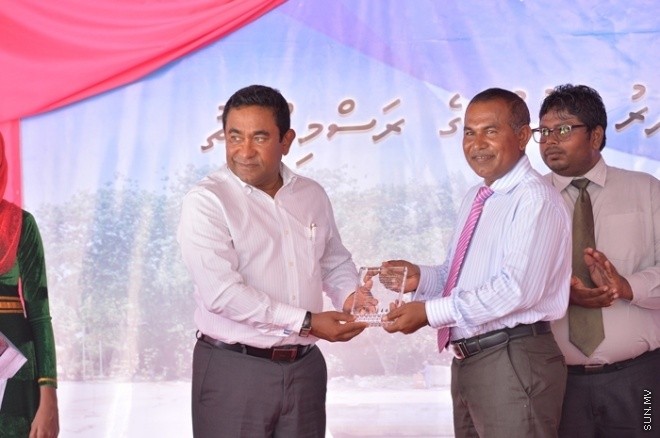 މާޗް 01، 2016: ހއ. ވަށަފަރުގައި ސަރުކާރުން ގާއިމްކޮށްފައިވާ ބަނދަރު ރަސްމީކޮށް ހުޅުވުމަށް ވަށަފަރުގައި ބޭއްވި ރަސްމިއްޔާތުގެ ތެރެއިން -- ފޮޓޯ/ ރައީސް އޮފީސް