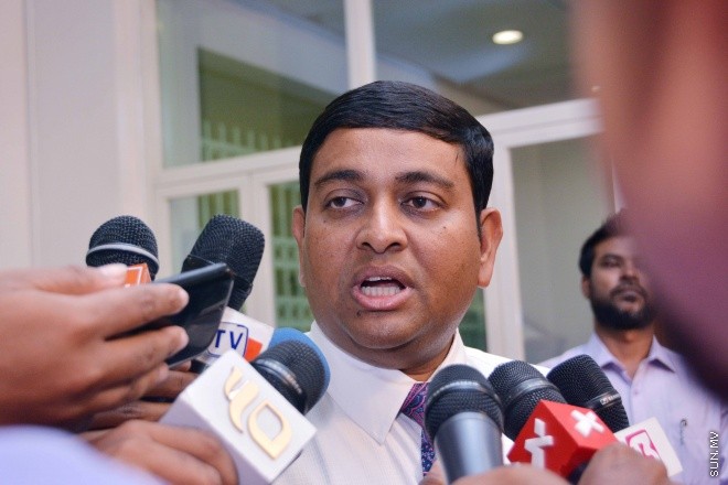 މާޗް 3، 2016: ސަރުކާރުން ސިޔާސީ ޕާޓީތަކާ އެކު ބާއްވާ މަޝްވަރާތަކުގެ ފުރަތަމަ ބައްދަލުވުމުގެ ތެރެއިން -- ސަން ފޮޓޯ/ ފަޔާޒު މޫސާ