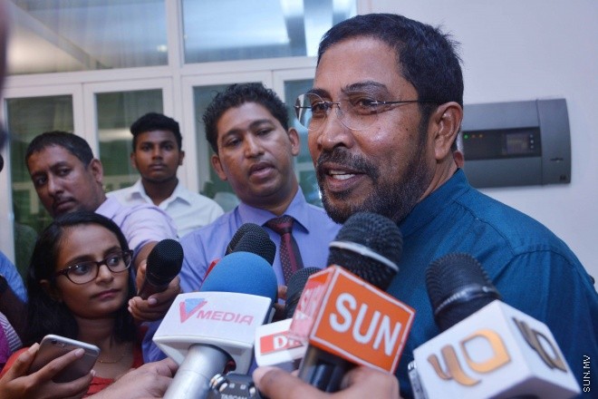 މާޗް 3، 2016: ސަރުކާރުން ސިޔާސީ ޕާޓީތަކާ އެކު ބާއްވާ މަޝްވަރާތަކުގެ ފުރަތަމަ ބައްދަލުވުމުގެ ތެރެއިން -- ސަން ފޮޓޯ/ ފަޔާޒު މޫސާ