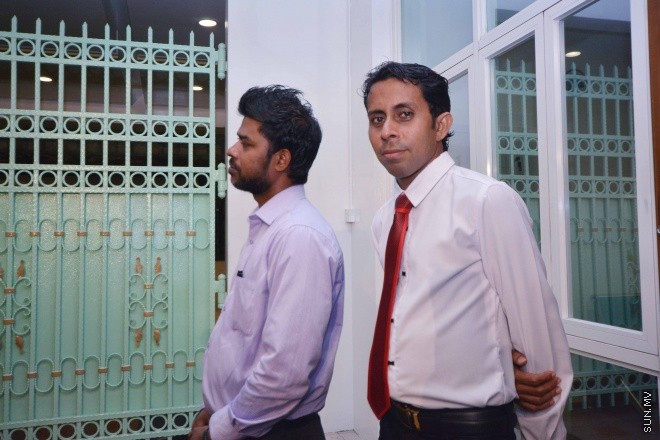 މާޗް 3، 2016: ސަރުކާރުން ސިޔާސީ ޕާޓީތަކާ އެކު ބާއްވާ މަޝްވަރާތަކުގެ ފުރަތަމަ ބައްދަލުވުމުގެ ތެރެއިން -- ސަން ފޮޓޯ/ ފަޔާޒު މޫސާ