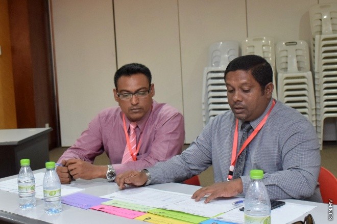 މާޗް 17، 2016: ވޮލީބޯލް އެސޯސިއޭޝަނަށް ރައީސަކު ހޮވުމަށް ބޭއްވުނު އިންތިހާބްގެ ތެރެއިން -- ސަން ފޮޓޯ/ ފަޔާޒު މޫސާ