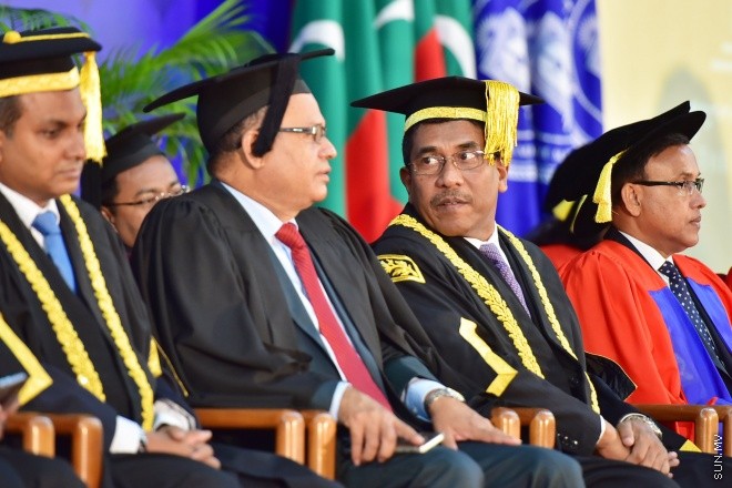 މާޗް 24، 2016: ދިވެހިރާއްޖޭގެ ގައުމީ ޔުނިވާސިޓީއިން ހިންގި ކޯސްތަކުން 845 ދަރިވަރުން ދަސްވެނިވުން -- ސަން ފޮޓޯ/ފަޔާޒު މޫސާ