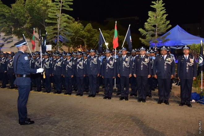 މާޗް 28، 2016: ރާއްޖޭގައި ފުލުހުންގެ ހިދުމަތްފެށިތާ 83 އަހަރު ފުރުން ފާހަގަކުރުމަށް ބޭއްވުނު ދިދަނެގުމުގެ ހާއްސަ ރަސްމިއްޔާތުގެ ތެރެއިން -- ސަން ފޮޓޯ/ފަޔާޒު މޫސާ