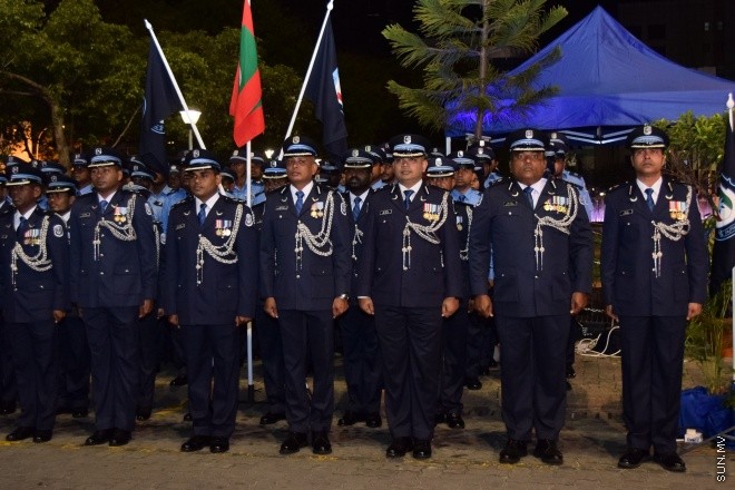 މާޗް 28، 2016: ރާއްޖޭގައި ފުލުހުންގެ ހިދުމަތްފެށިތާ 83 އަހަރު ފުރުން ފާހަގަކުރުމަށް ބޭއްވުނު ދިދަނެގުމުގެ ހާއްސަ ރަސްމިއްޔާތުގެ ތެރެއިން -- ސަން ފޮޓޯ/ފަޔާޒު މޫސާ
