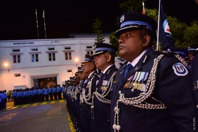މާޗް 28، 2016: ރާއްޖޭގައި ފުލުހުންގެ ހިދުމަތްފެށިތާ 83 އަހަރު ފުރުން ފާހަގަކުރުމަށް ބޭއްވުނު ދިދަނެގުމުގެ ހާއްސަ ރަސްމިއްޔާތުގެ ތެރެއިން -- ސަން ފޮޓޯ/ފަޔާޒު މޫސާ
