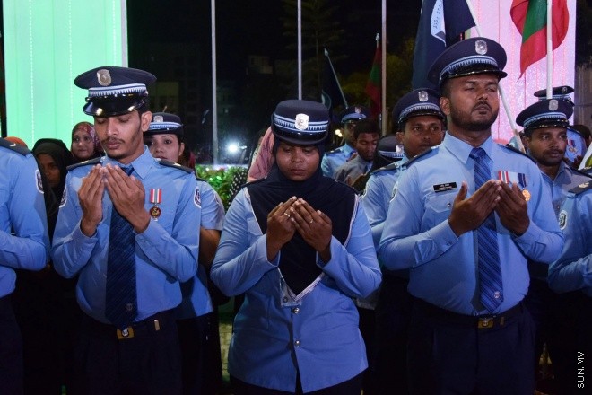 މާޗް 28، 2016: ރާއްޖޭގައި ފުލުހުންގެ ހިދުމަތްފެށިތާ 83 އަހަރު ފުރުން ފާހަގަކުރުމަށް ބޭއްވުނު ދިދަނެގުމުގެ ހާއްސަ ރަސްމިއްޔާތުގެ ތެރެއިން -- ސަން ފޮޓޯ/ފަޔާޒު މޫސާ