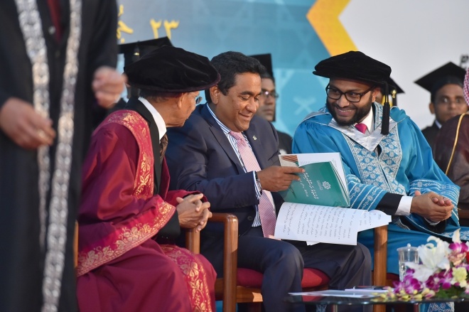 އޭޕްރީލް 1، 2016: އިސްލާމިިކް ޔުނިވަސިޓީގެ ފުރަތަމަ ދަސްވެނިވުމުގެ ރަސްމިއްޔާތުގެ ތެރެއިން -- ފޮޓޯ/ރައީސް އޮފީސް