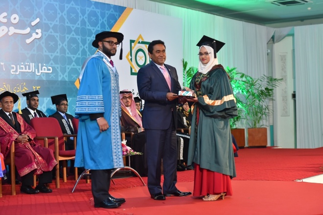 އޭޕްރީލް 1، 2016: އިސްލާމިިކް ޔުނިވަސިޓީގެ ފުރަތަމަ ދަސްވެނިވުމުގެ ރަސްމިއްޔާތުގެ ތެރެއިން -- ފޮޓޯ/ރައީސް އޮފީސް