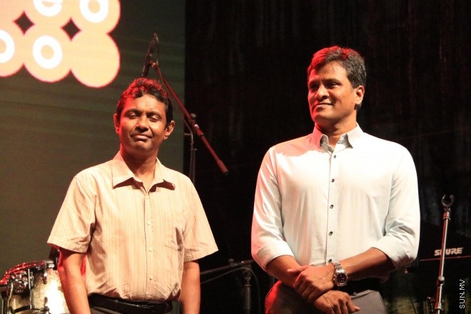 މެއި 12، 2016: އުރީދޫ މޯލްޑިވްސް އިން "ސުޕަނެޓް ފިކްސްޑް ބްރޯޑްބޭންޑް"ގެ ނަމުގައި އެކުންފުނީގެ ފިކްސްޑް ބްރޯޑްބޭންޑް އިންޓަނެޓްގެ ޚިދުމަތް ލޯންޗުކުރުމަށް އާޓިފިޝަލް ބީޗުގައި ބޭއްވި ހަރަކާތްތަކުގެ ތެރެއިން -- ސަން ފޮޓޯ/ ފަޔާޒު މޫސާ