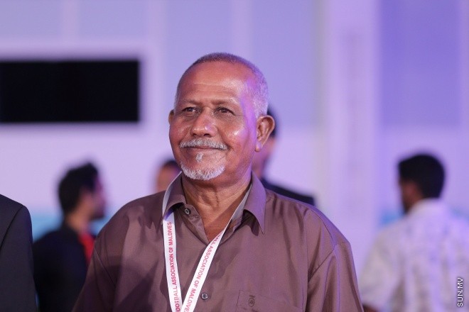 މެއި 31، 2016: ރާއްޖޭގެ ފުޓްބޯޅައިގެ މައި އިދާރާ (އެފްއޭއެމް)ގެ ކޮންގްރެސްގެ ތެރެއިން: މި ކޮންގްރެސްގައި އެފްއޭއެމްގެ ރައީސް ކަމަށް އަޙްމަދު ޠާރިޤު (ޓޮމް)ވަނީ  އިންތިހާބުކޮށްފައި -- ސަން ފޮޓޯ/ ފަޔާޒު މޫސާ