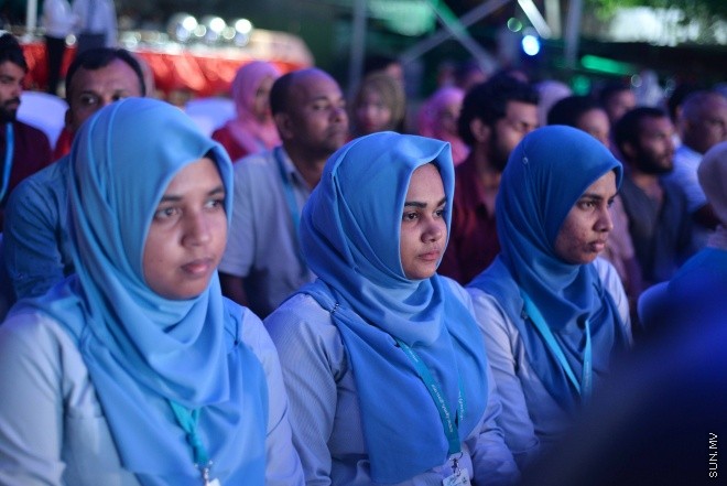 ޖޫން 5، 2016: އައިޖީއެމްއެޗްގެ 25 ބުރީގެ އިމާރާތުގެ ބިންގާ އެޅުމަށް ބޭއްވި ރަސްމިއްޔާތުގެ ތެރެއިން -- ސަން ފޮޓޯ/ ފަޔާޒު މޫސާ