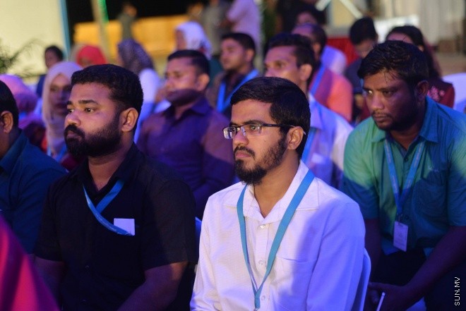 ޖޫން 5، 2016: އައިޖީއެމްއެޗްގެ 25 ބުރީގެ އިމާރާތުގެ ބިންގާ އެޅުމަށް ބޭއްވި ރަސްމިއްޔާތުގެ ތެރެއިން -- ސަން ފޮޓޯ/ ފަޔާޒު މޫސާ