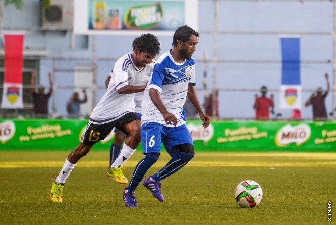 ރަމަަޟާން ވެޓްރެންސް ކަޕްގައި މިއަދު ބީޖީ ސްޕޯޓްސް ކްލަބާއި ނިއު ރޭޑިއަންޓްސް ބައްދަލުކުރި މެޗުގެ ތެރެއިން : މި މެޗް ވަނީ 2-2ގެ ނަތީޖާ އަކުން އެއްވަރުވެގެން ނިމިފައި--- ސަން ފޮޓޯ/ މުހަންމަދު އަފްރާހް 