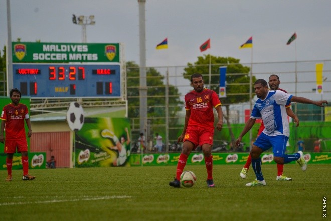 ވެޓެރަންސް ކަޕް: ވިކްޓްރީ ސްޕޯޓްސް ކުލަބާއި ނިއުރޭޑިއަންޓް ސްޕޯޓްސް ކްލަބް ބައްދަލު ކުރި މެޗުގެ ތެރެއިން : 1-3 ގެ ނަތީޖާއަކުން މެޗު ކާމިޔާބް ކުރީ ނިއުރޭޑިއަންޓް ސްޕޯޓްސް ކްލަބް--- ސަން ފޮޓޯ/ މުހައްމަދު އަފްރާހް