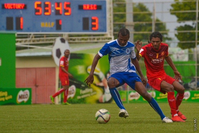 ވެޓެރަންސް ކަޕް: ވިކްޓްރީ ސްޕޯޓްސް ކުލަބާއި ނިއުރޭޑިއަންޓް ސްޕޯޓްސް ކްލަބް ބައްދަލު ކުރި މެޗުގެ ތެރެއިން : 1-3 ގެ ނަތީޖާއަކުން މެޗު ކާމިޔާބް ކުރީ ނިއުރޭޑިއަންޓް ސްޕޯޓްސް ކްލަބް--- ސަން ފޮޓޯ/ މުހައްމަދު އަފްރާހް