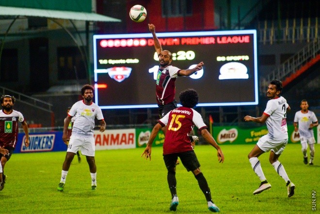 އުރީދޫ ދިވެހި ޕްރިމިއާ ލީގުގައި ބީޖީ އާއި ޓީސީ ބައްދަލުކުރި މެޗުގެ ތެރެއިން: އެ މެޗުން ޓީސީ މޮޅުވީ 4-1 ލަނޑުން --- ސަން ފޮޓޯ/ މުހައްމަދު އަފްރާހް