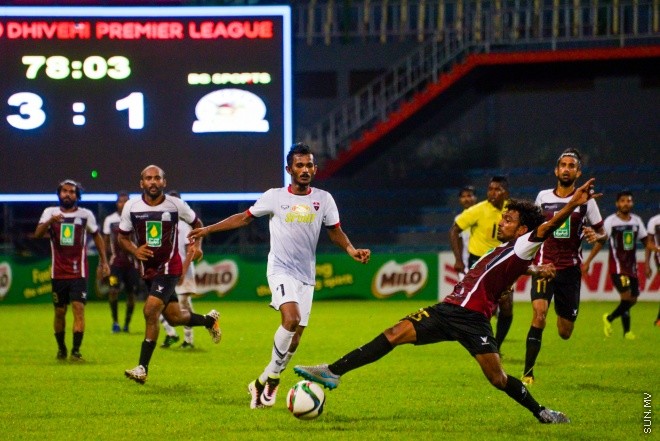 އުރީދޫ ދިވެހި ޕްރިމިއާ ލީގުގައި ބީޖީ އާއި ޓީސީ ބައްދަލުކުރި މެޗުގެ ތެރެއިން: އެ މެޗުން ޓީސީ މޮޅުވީ 4-1 ލަނޑުން --- ސަން ފޮޓޯ/ މުހައްމަދު އަފްރާހް