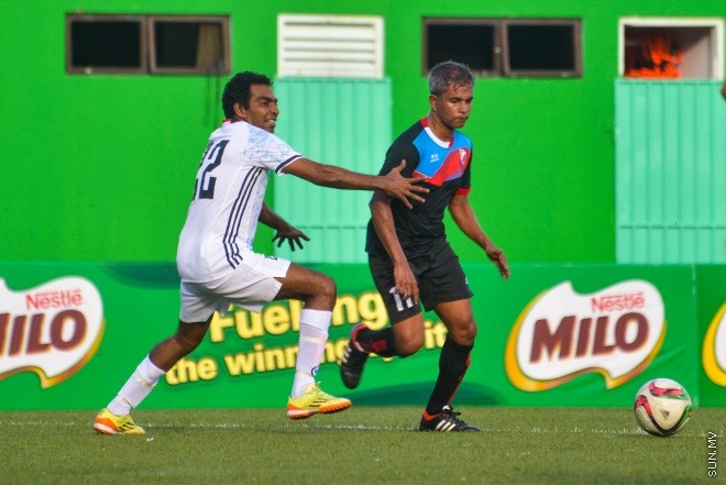 ރަމަޞާން ވެޓެރަންސް ކަޕް: ދިވެހި ސިފައިންގެ ކުލަބާއި ޔުނައިޓެޑް ވިކްޓްރީ ބައްދަލު ކުރި މެޗުގެ ތެރެއިން : 1-2 ގެ ނަތީޖާއަކުން މެޗު ކާމިޔާބް ކުރީ ދިވެހި ސިފައިންގެ ކުލަބް--- ސަން ފޮޓޯ/ މުހައްމަދު އަފްރާހް