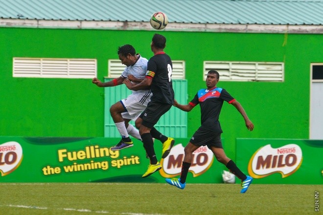  ރަމަޞާން ވެޓެރަންސް ކަޕް: ދިވެހި ސިފައިންގެ ކުލަބާއި ޔުނައިޓެޑް ވިކްޓްރީ ބައްދަލު ކުރި މެޗުގެ ތެރެއިން : 1-2 ގެ ނަތީޖާއަކުން މެޗު ކާމިޔާބް ކުރީ ދިވެހި ސިފައިންގެ ކުލަބް--- ސަން ފޮޓޯ/ މުހައްމަދު އަފްރާހް