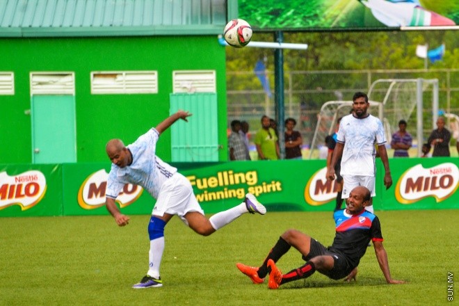  ރަމަޞާން ވެޓެރަންސް ކަޕް: ދިވެހި ސިފައިންގެ ކުލަބާއި ޔުނައިޓެޑް ވިކްޓްރީ ބައްދަލު ކުރި މެޗުގެ ތެރެއިން : 1-2 ގެ ނަތީޖާއަކުން މެޗު ކާމިޔާބް ކުރީ ދިވެހި ސިފައިންގެ ކުލަބް--- ސަން ފޮޓޯ/ މުހައްމަދު އަފްރާހް