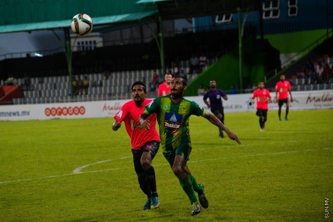 އުރީދޫ ދިވެހި ޕްރިމިއާ ލީގުގައި މާޒިޔާ އާއި ޔުނައިޓެޑް ވިކްޓަރީ މިރޭ ބައްދަލުކުރި މެޗުގެ ތެރެއިން: ގައުމީ ފުޓްބޯޅަ ދަނޑުގައި ކުޅުނު އެ މެޗް  
ނިމުނީ 1-1 ނަތީޖާއަކުން އެއްވަރުވެގެން. އެ ނަތީޖާއާއެކު 13 ޕޮއިންޓާއެކު ލީގުގެ އެއް ވަނާގައި އޮތީ މާޒިޔާ. ކުޅުނު ފަސް މެޗުން ލިބުނު ހަ ޕޮއިންޓާއެކު ޔުނައިޓެޑް ވިކްޓަރީ އޮތީ ލީގުގެ ހަތަރު ވަނާގަ--- ސަން ފޮޓޯ/ މުހައްމަދު އަފްރާހް