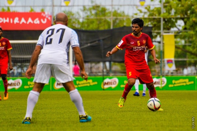 ރަމަޞާން ވެޓަރެންސް ކަޕްގައި ޔުނައިޓެޑް ވިކްޓަރީ އާއި ވިކްޓަރީ ކުޅުނު މެޗްގެ ތެރެއިން: ފުރިހަމަ ވަގުތު ދެ ޓީމް 2-2ގެ ނަތީޖާ އަކުން އެއްވަރު ވުމުން ނަތީޖާ ނެރެން ޖެހި ޕެނަލްޓީގައި 5-4ގެ ނަތީޖާ  އާއެކު މެޗު ކާމިޔާބް ކުރީ ޔުނައިޓެޑް ވިކްޓަރީ--- ސަން ފޮޓޯ/ މުހައްމަދު އަފްރާހް