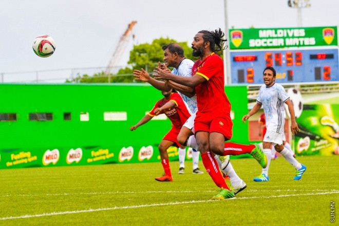 ރަމަޞާން ވެޓަރެންސް ކަޕްގައި ޔުނައިޓެޑް ވިކްޓަރީ އާއި ވިކްޓަރީ ކުޅުނު މެޗްގެ ތެރެއިން: ފުރިހަމަ ވަގުތު ދެ ޓީމް 2-2ގެ ނަތީޖާ އަކުން އެއްވަރު ވުމުން ނަތީޖާ ނެރެން ޖެހި ޕެނަލްޓީގައި 5-4ގެ ނަތީޖާ  އާއެކު މެޗު ކާމިޔާބް ކުރީ ޔުނައިޓެޑް ވިކްޓަރީ--- ސަން ފޮޓޯ/ މުހައްމަދު އަފްރާހް