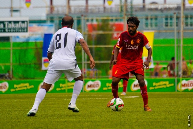 ރަމަޞާން ވެޓަރެންސް ކަޕްގައި ޔުނައިޓެޑް ވިކްޓަރީ އާއި ވިކްޓަރީ ކުޅުނު މެޗްގެ ތެރެއިން: ފުރިހަމަ ވަގުތު ދެ ޓީމް 2-2ގެ ނަތީޖާ އަކުން އެއްވަރު ވުމުން ނަތީޖާ ނެރެން ޖެހި ޕެނަލްޓީގައި 5-4ގެ ނަތީޖާ  އާއެކު މެޗު ކާމިޔާބް ކުރީ ޔުނައިޓެޑް ވިކްޓަރީ--- ސަން ފޮޓޯ/ މުހައްމަދު އަފްރާހް